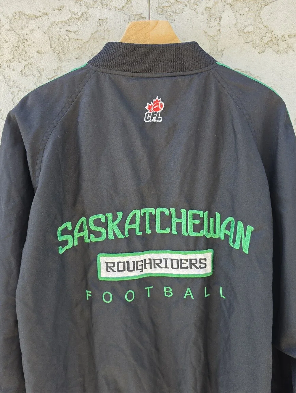VTG 90s Puma Saskatchewan Roughriders CFL Track Jacket Men's L Black Sewn